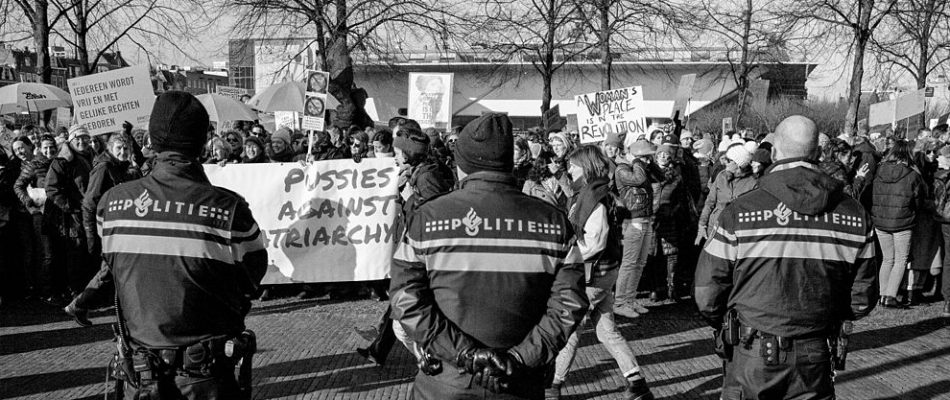 Picture by Guido van Nespen, CC BY 2.0